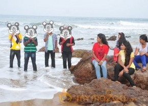 Veelaithe Premiddam Film New Photos