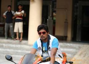 Vinodam 100 Percent Movie Latest Stills photo 7