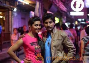 Vinodam 100 Percent Movie Latest Stills photo 44