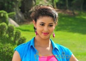 Yeluka Mazaka Telugu Movie Hd Wallpapers Stills photo 11
