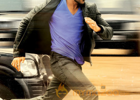 Yevadu Movie New Stills  photo 10
