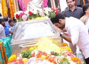 Celebrities pay homage to ANR Photos - 4  photo 33