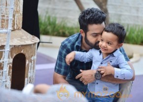 Jr NTR Son Abhay at Janatha Garage Sets