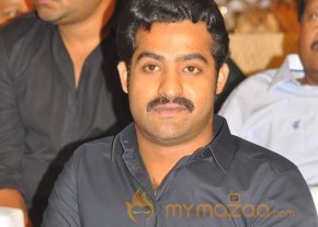 Jr.Ntr - Lakshmi Pranathi at Baadshah Audio Launch Photos  photo 27