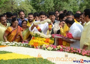 Nandamuri Family at NTR Ghat  photo 17