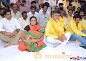 Nandamuri Family at NTR Ghat  photo 123