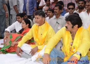 Nandamuri Family at NTR Ghat  photo 19