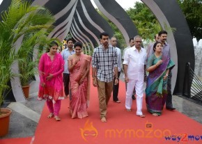 Nandamuri Family at NTR Ghat  photo 22