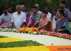 Nandamuri Family at NTR Ghat  photo 25