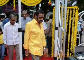 Nandamuri Family at NTR Ghat  photo 91