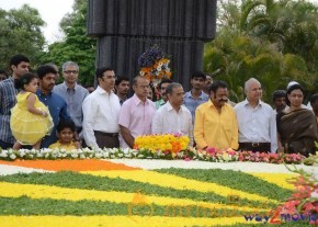 Nandamuri Family at NTR Ghat  photo 44