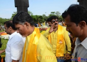Nandamuri Family at NTR Ghat  photo 15