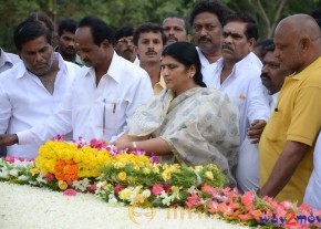 Nandamuri Family at NTR Ghat  photo 70