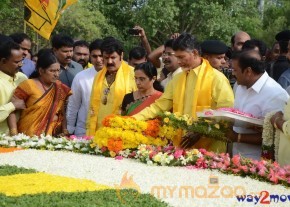Nandamuri Family at NTR Ghat  photo 18