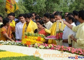 Nandamuri Family at NTR Ghat  photo 88