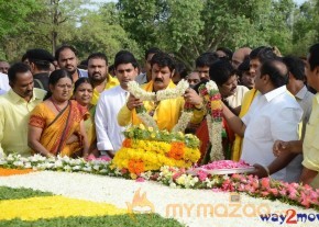 Nandamuri Family at NTR Ghat  photo 95