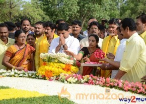Nandamuri Family at NTR Ghat  photo 43