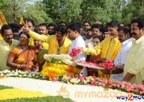 Nandamuri Family at NTR Ghat  photo 61