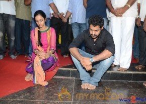 Nandamuri Family at NTR Ghat  photo 86
