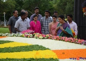 Nandamuri Family at NTR Ghat  photo 3