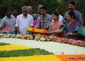 Nandamuri Family at NTR Ghat  photo 28