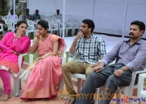 Nandamuri Family at NTR Ghat  photo 65