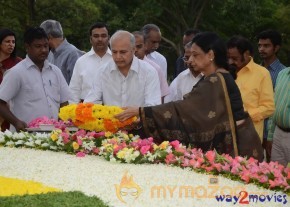 Nandamuri Family at NTR Ghat  photo 134