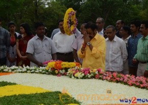 Nandamuri Family at NTR Ghat  photo 53