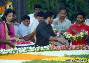 Nandamuri Family at NTR Ghat  photo 38