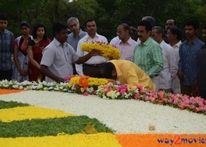 Nandamuri Family at NTR Ghat  photo 36