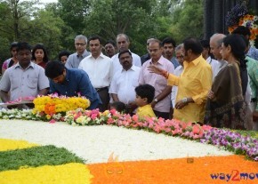 Nandamuri Family at NTR Ghat  photo 81