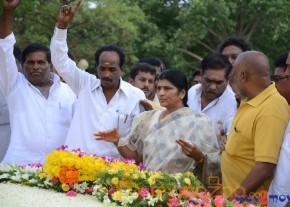Nandamuri Family at NTR Ghat  photo 106