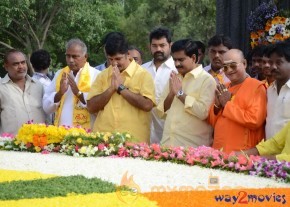 Nandamuri Family at NTR Ghat  photo 8