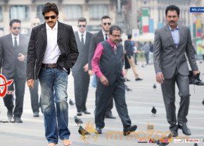 Attarintiki Daredi Movie release date posters  photo 17