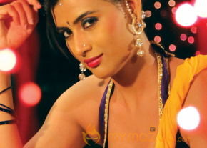 Eka Aata Naade Movie Wallpapers 