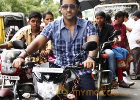 Erra Bus Movie Wallpapers  photo 14