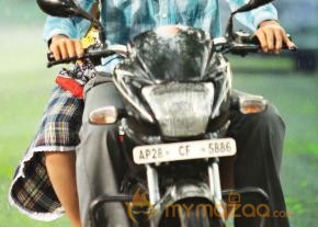 Love You Bangaram Movie Wallpapers  photo 15