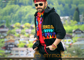 Venkatesh Shadow Movie New Wallpapers  photo 17