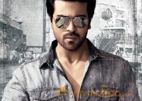 Yevadu Movie Wallpapers  photo 2