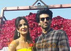 Aditya Roy Kapur gifts Katrina truck full of roses