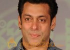 Film fraternity congratulates Salman on acquittal