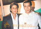 Salman, Shah Rukh Khan hug each other at Iftar party