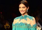 Sonam, Sania and Juhi dazzle at IIJW Day 1