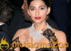 Sonam's black dress treats are super hit