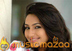 Ragini Dwivedi's Date With Turtles & Sharks!  