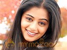 Priyamani goes to IFFI, meets SRK