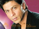 Shahrukh Khan Causes a Stampede in Mumbai