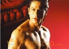 SRK gives young ones tips for six-pack 