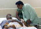 Sarath Kumar rushes to ailing Vinu Chakravarthy at hospital