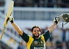 Afridi clinches thriller for Pakistan